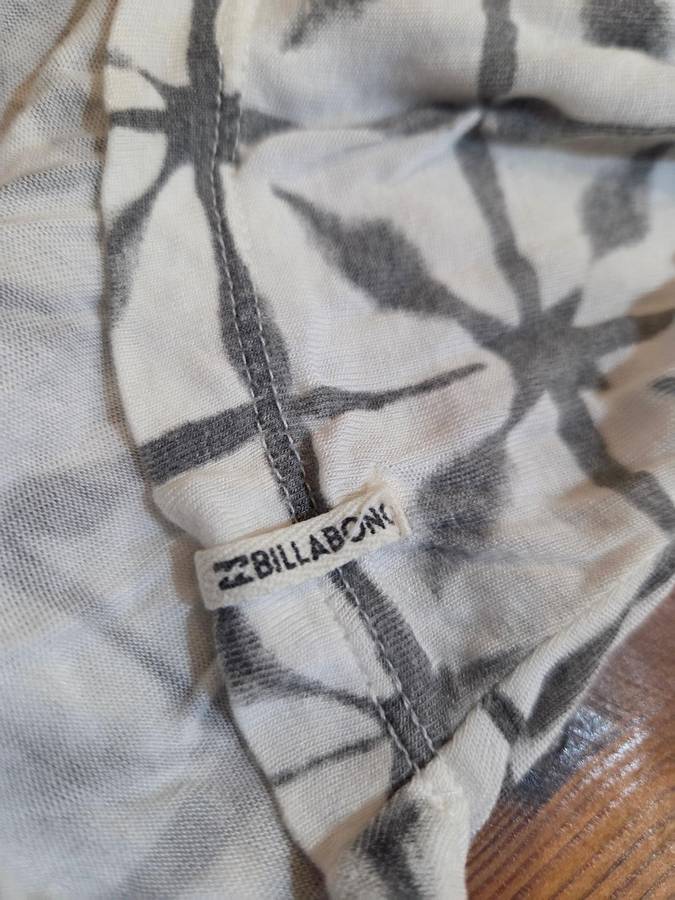 Billabong Top - Size 10