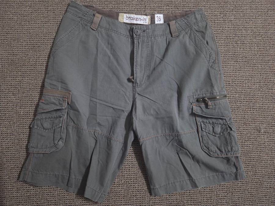 Woolworths Cargo shorts - Size 36 - 100% Cotton - Great Quality