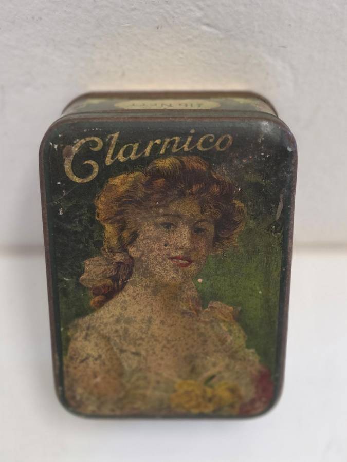 Vintage Clarnico Tin 1/2lb - 13cm x 9.5cm