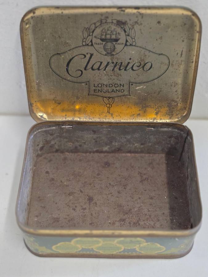 Vintage Clarnico Tin 1/2lb - 13cm x 9.5cm