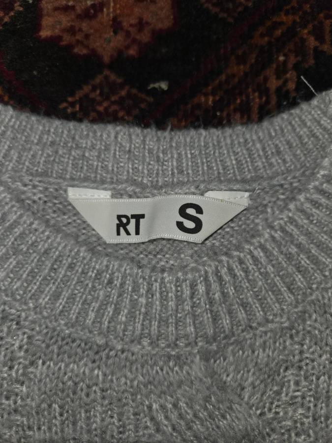 Grey Knitwear- Size Small - Good condition- I removed the cord at the bottom