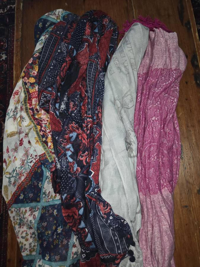 4 x Beautiful Scarves