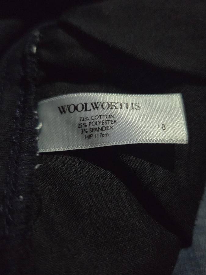 Woolworths shorts with soft elastic band - Size 18 - Never worn
