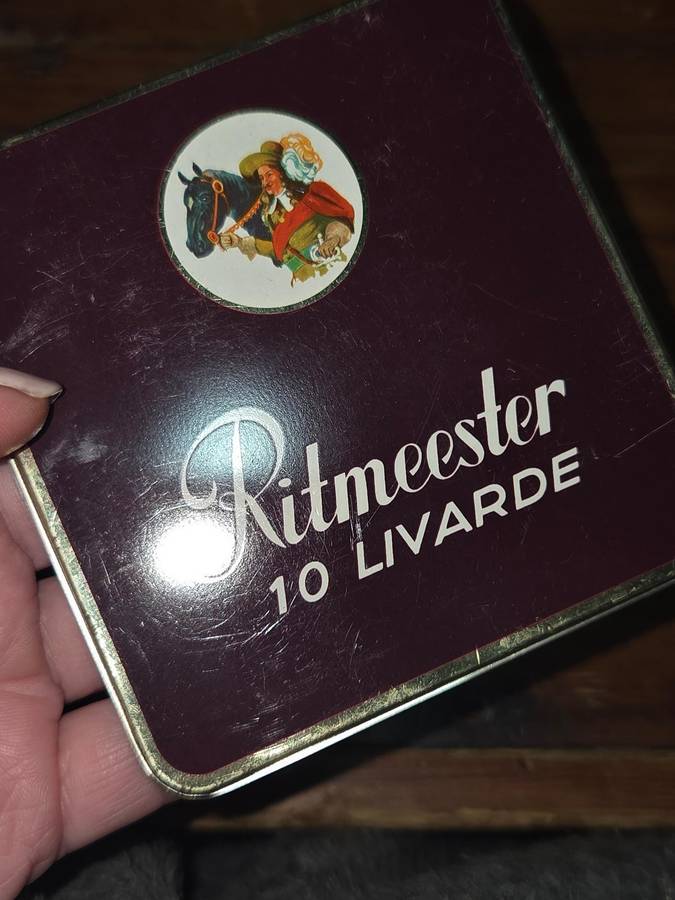 Ritmeester Cigarette tin