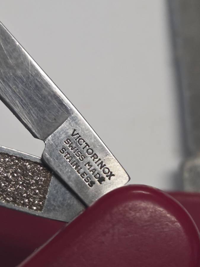 2 x Collectible Victorinox Swiss Made Pocket knives - Multi tool knives