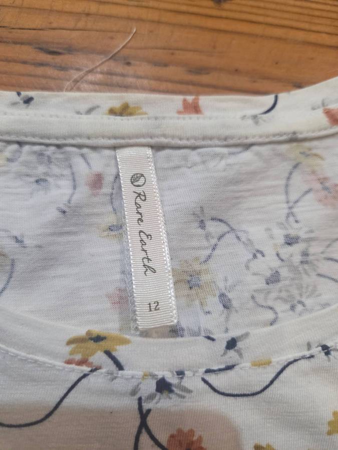 Rare Earth T-Shirt - Size 12