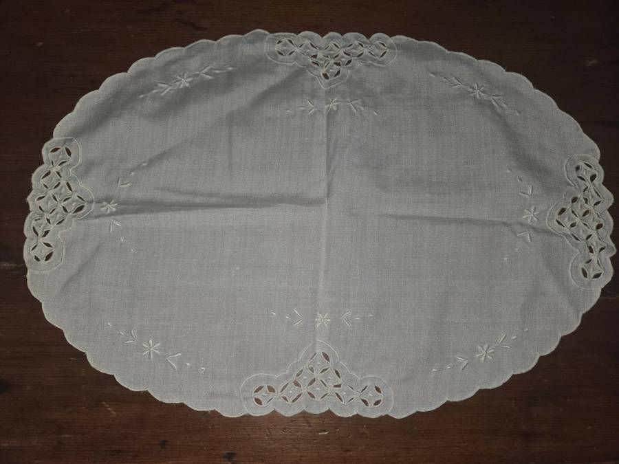 Vintage Embroidered Tea Tray Cloth