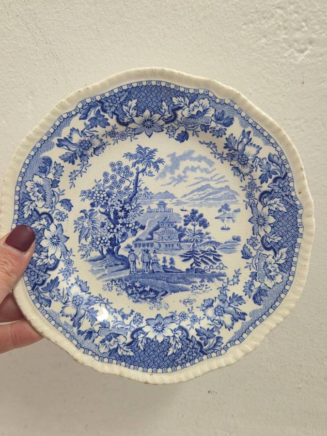 Vintage No.2 Seaforth Plate - Blue and white plate - Made in England Diameter - 17.5cm