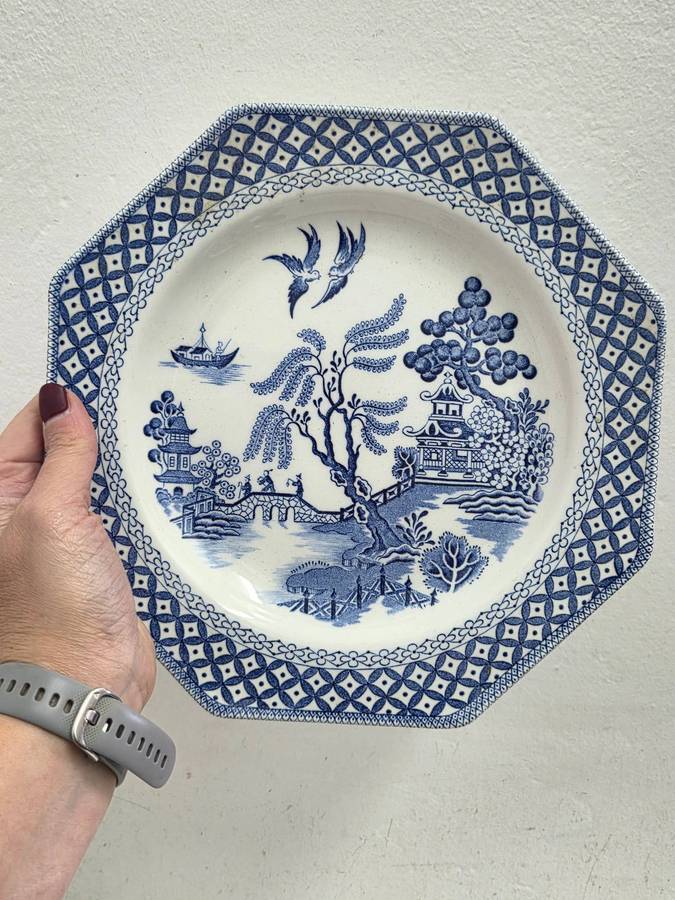 Large Vintage J&G Meakin Willow plate - Made in England Blue and white Diameter - 25cm