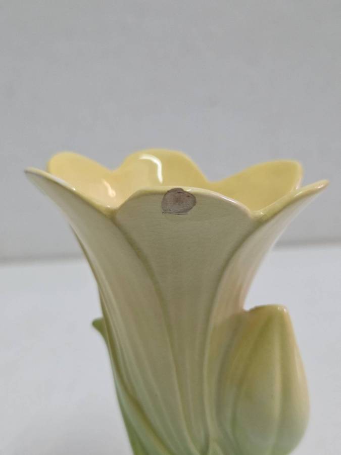 Vintage Carltonware Small Vase - Small chip on the one side - See pictures