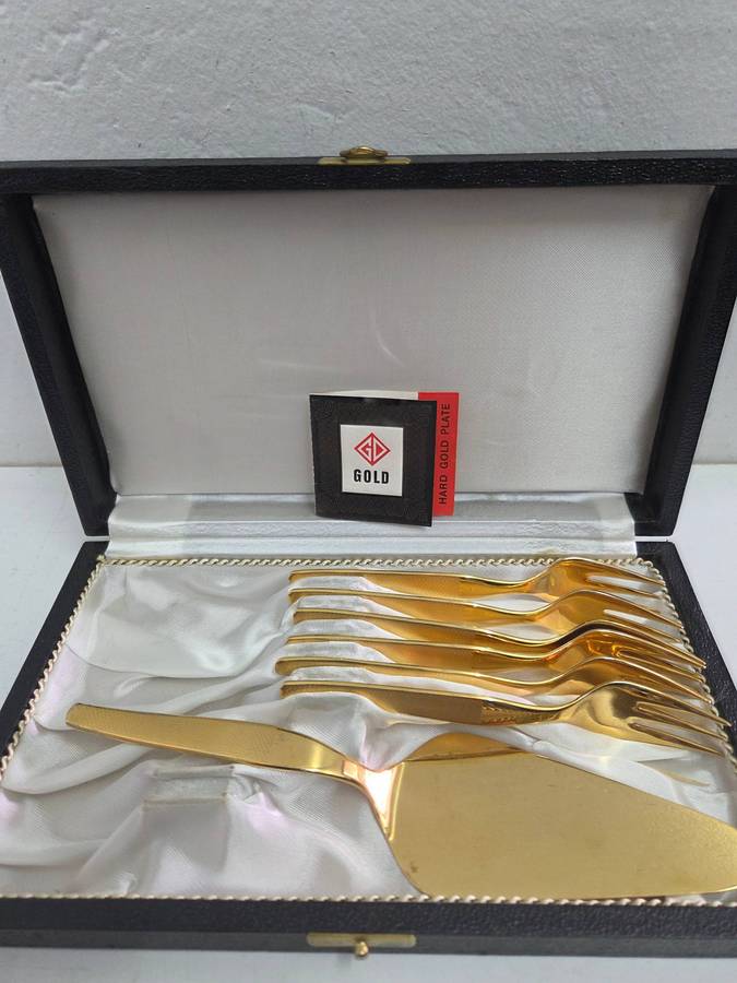 Grah & Deppmeyer 24 carat gold plates cake fork and cake lifter set - boxed