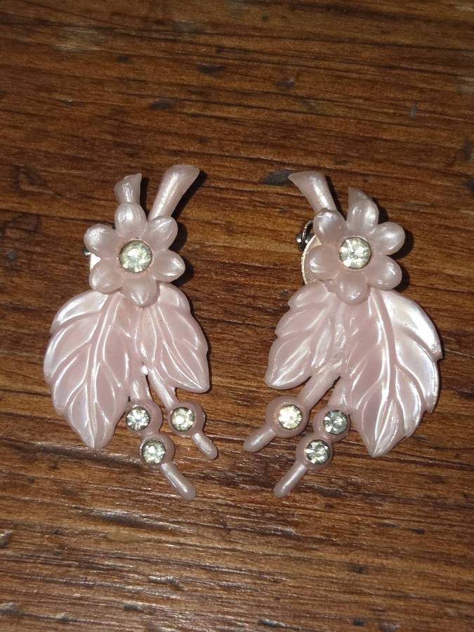 Vintage Dainty Pink Earrings