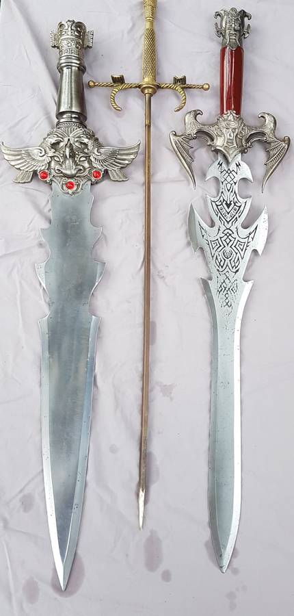 Lot of Fantasy Swords (Longest 69 cm)
