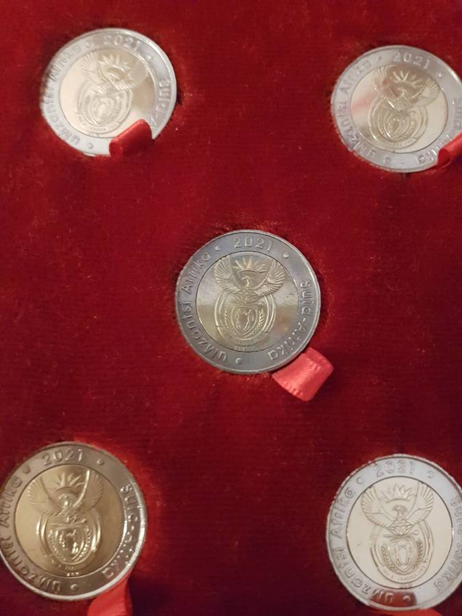 5 x SA Reserve Bank 100 year anniversary and Mandela 2008 R5 coins