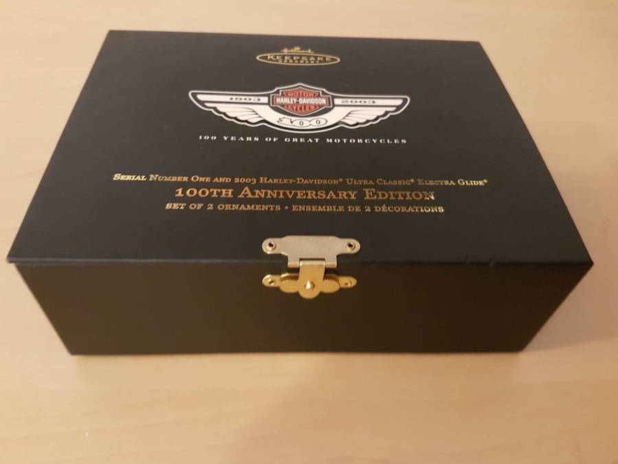 Harley Davidson Gift Box + 8 x Napkin Rings + 1906 Norway 2 Ore Coin