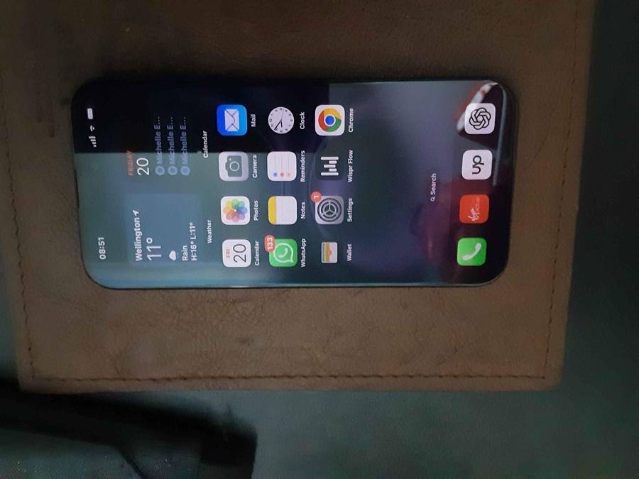 iPhone 16+ 128GB Black  Beyond Fast. Beyond Smart. Beyond Anything Youve Seen.