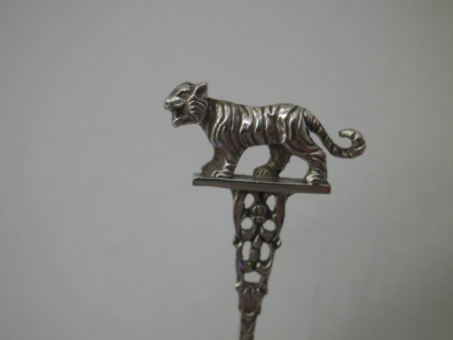 Sterling Silver TIGER FIGURAL teaspoon. Malaysia. 10.06 grams. 10cm long