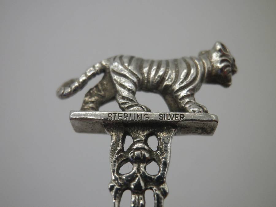 Sterling Silver TIGER FIGURAL teaspoon. Malaysia. 10.06 grams. 10cm long