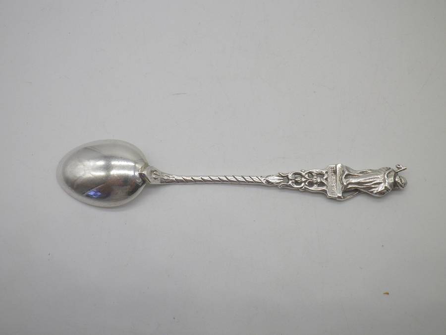 Sterling Silver FIGURAL Souvenir spoon, Malaysia. Wise Old man. 10.45 grams. 11cm long