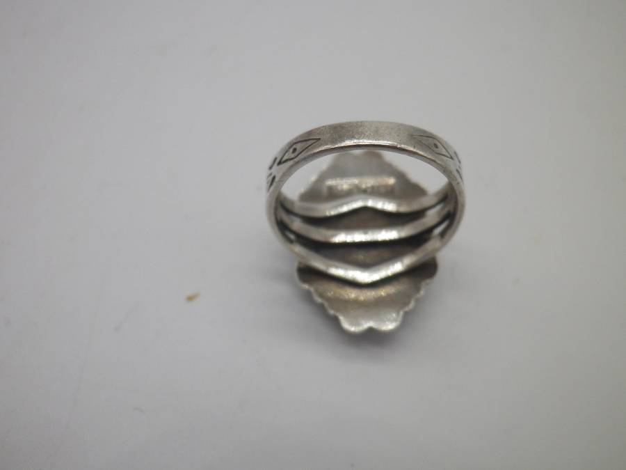 Vintage Navajo Designer Sylvia Chee Natural Turquoise Sterling Silver ring. 5.8g Size: N