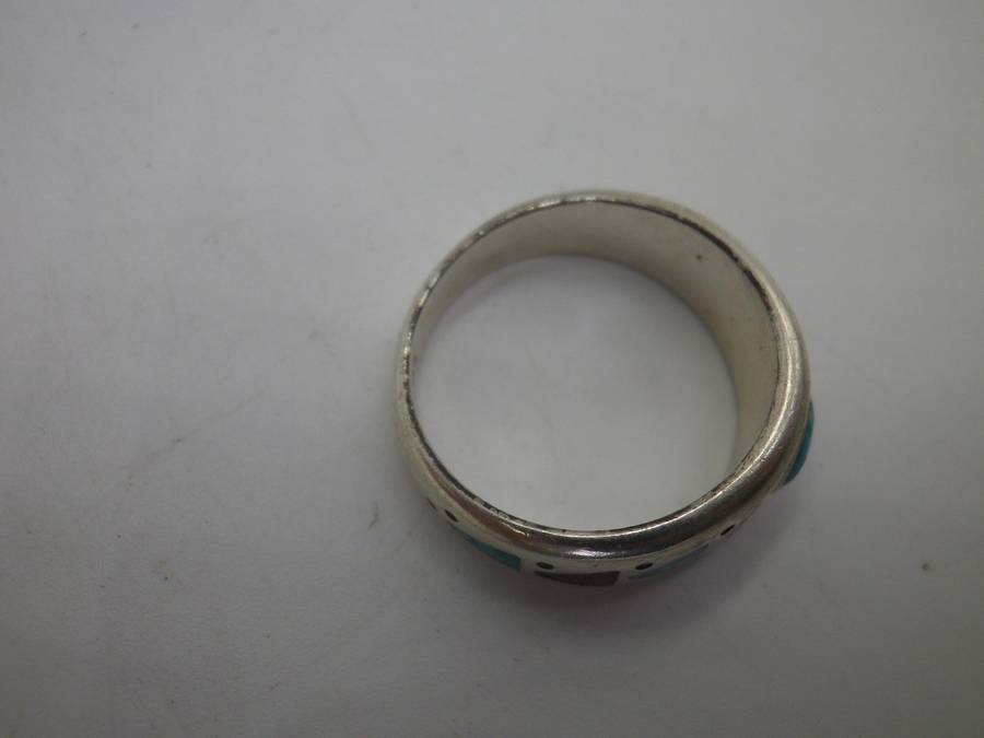 Stunning Vintage Navajo Style Turquoise & Sterling Silver ring. 5.32g Size: N 1/2