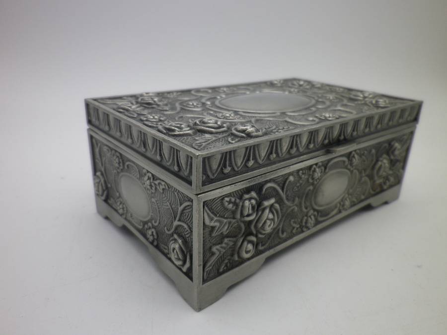 Nice Vintage Pewter Jewellery box with velvet lining.