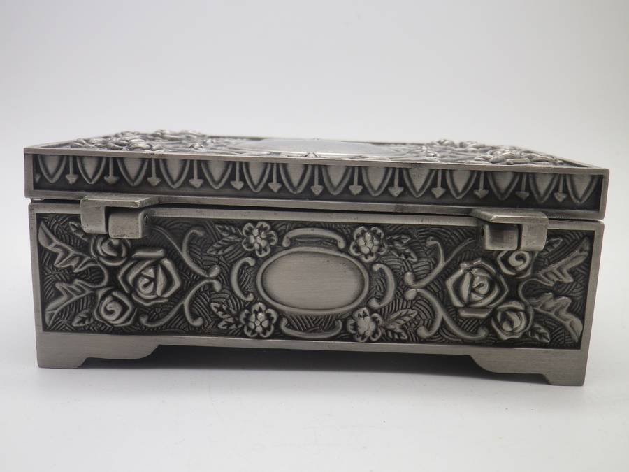 Nice Vintage Pewter Jewellery box with velvet lining.