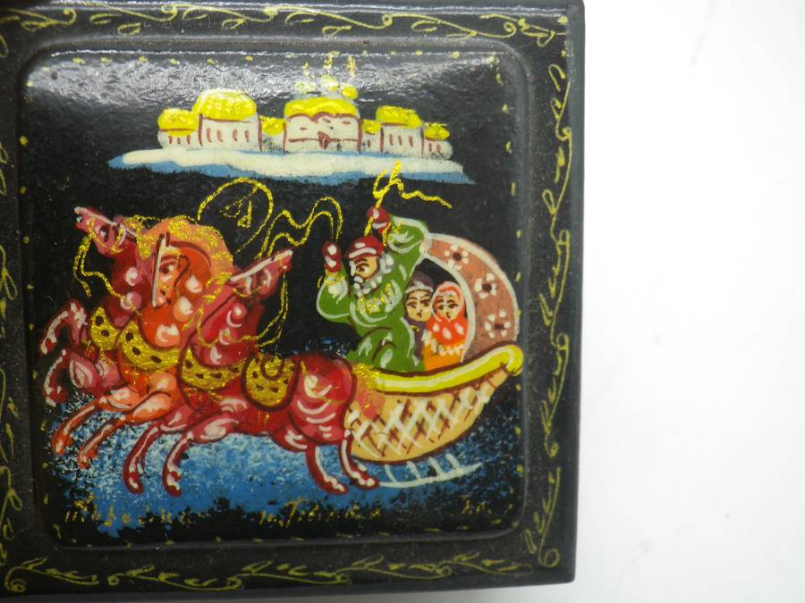 Russian Black Lacquer hand painted, signed square lidded vintage trinket box. 6x6cm