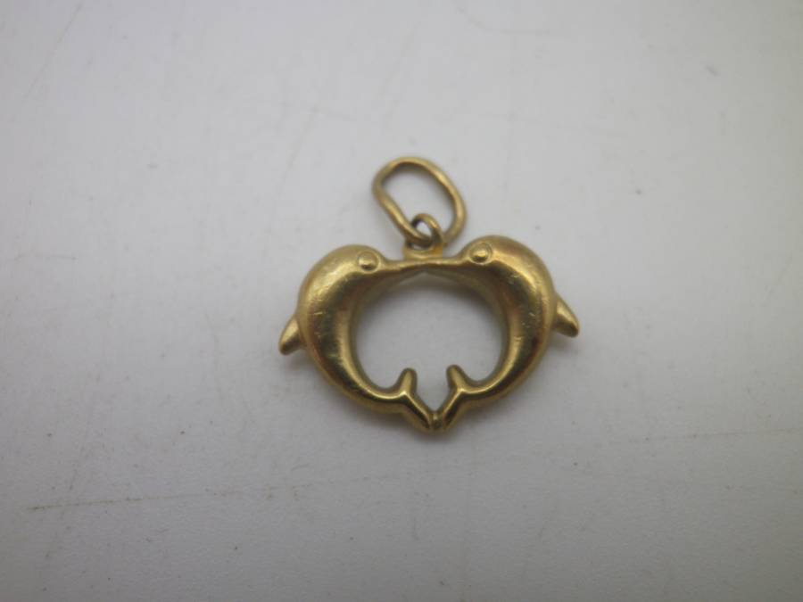 Cute Vintage 9ct yellow gold DOUBLE DOLPHIN pendant