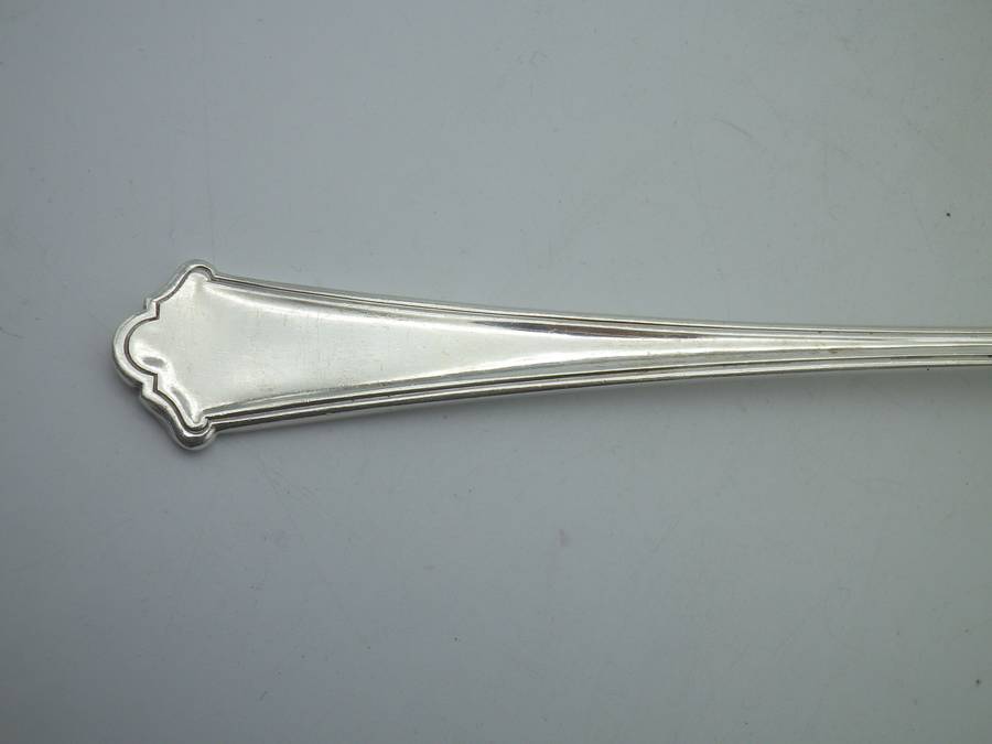 Silver plated Serving Spoon. Good quality ELKINGTON PLATE, England