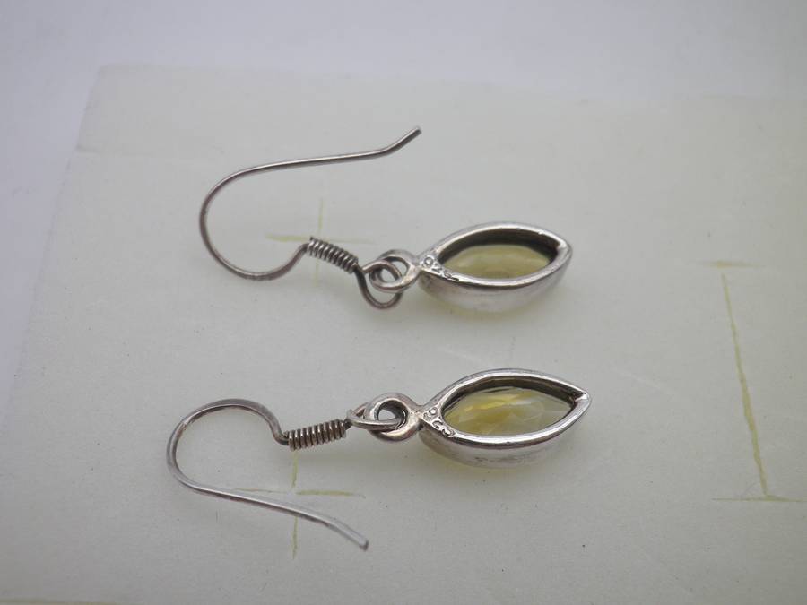 Pretty Sterling Silver & CITRINE Vintage drop earrings.  3 g