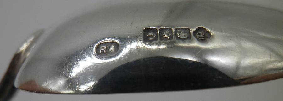 Scottish Hallmarked Silver thistle teaspoon. Glasgow, 1953. Robert Allison 10.6cm 10.6g