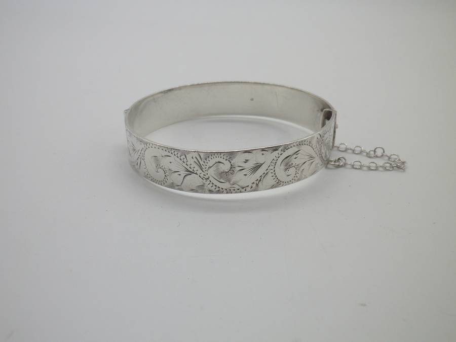Fabulous Hallmarked Silver Clip Bangle. Sheffield, 1990. 25.5g