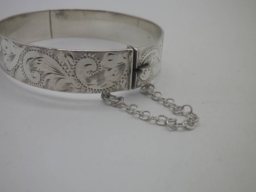 Fabulous Hallmarked Silver Clip Bangle. Sheffield, 1990. 25.5g