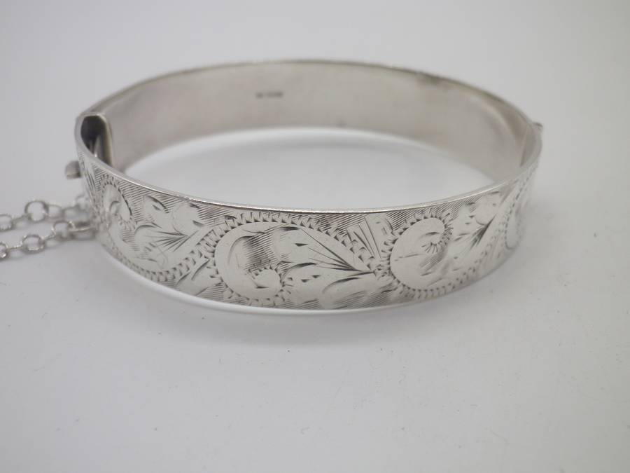 Fabulous Hallmarked Silver Clip Bangle. Sheffield, 1990. 25.5g
