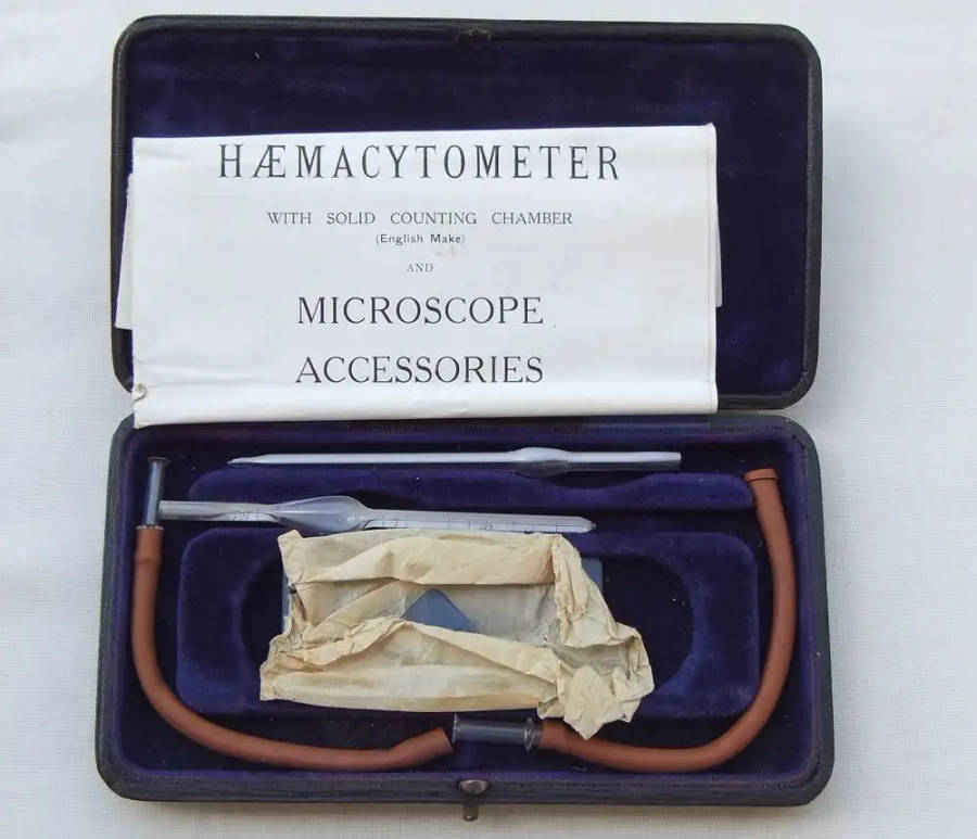 RARE COLLECTION OF 7 ANTIQUE &  VINTAGE MEDICAL AND SCIENTIFIC INSTRUMENTS & MICROSCOPE EQUIPMENT