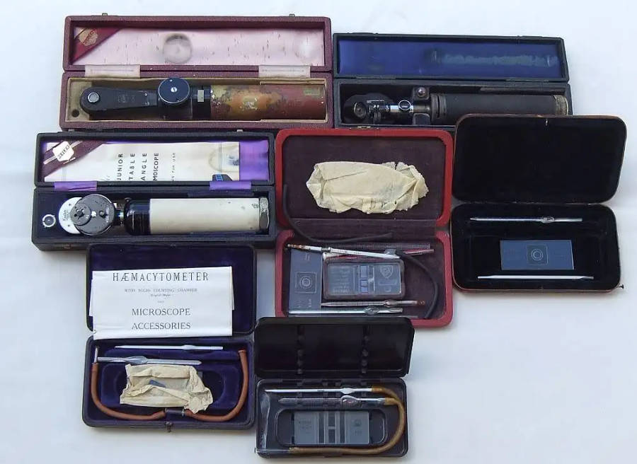 RARE COLLECTION OF 7 ANTIQUE &  VINTAGE MEDICAL AND SCIENTIFIC INSTRUMENTS & MICROSCOPE EQUIPMENT