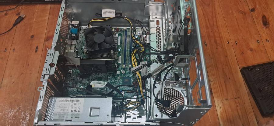 Lenovo Desktop PC (No HDD)