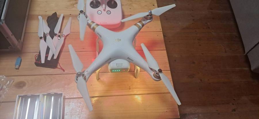 DJI Phantom 3 Professional 4K Quadcopter Camera Drone W323B