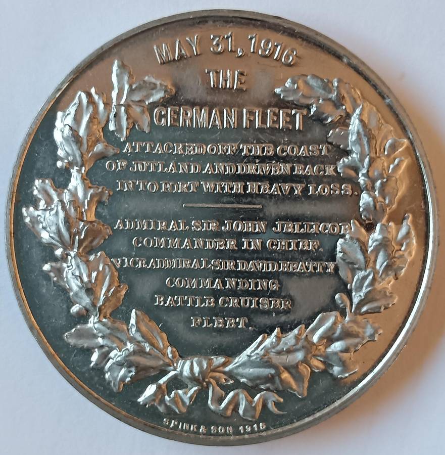 Battle of Jutland German vs British fleet 1916 large medal - excellent condition