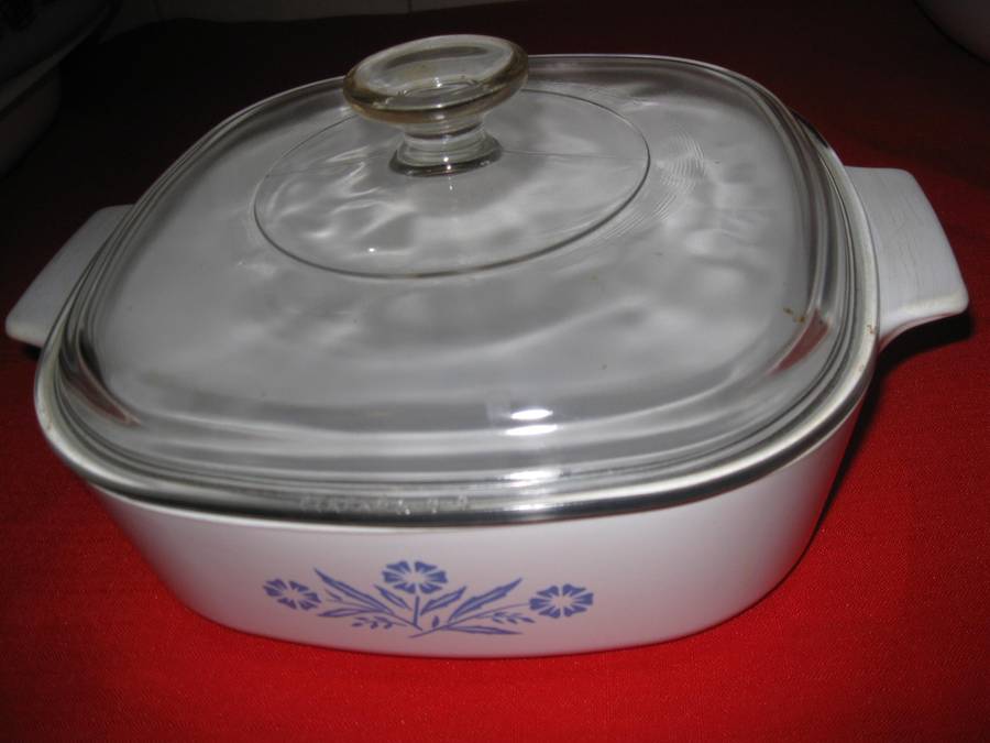 Corning Ware 8 piece blue cornflower set