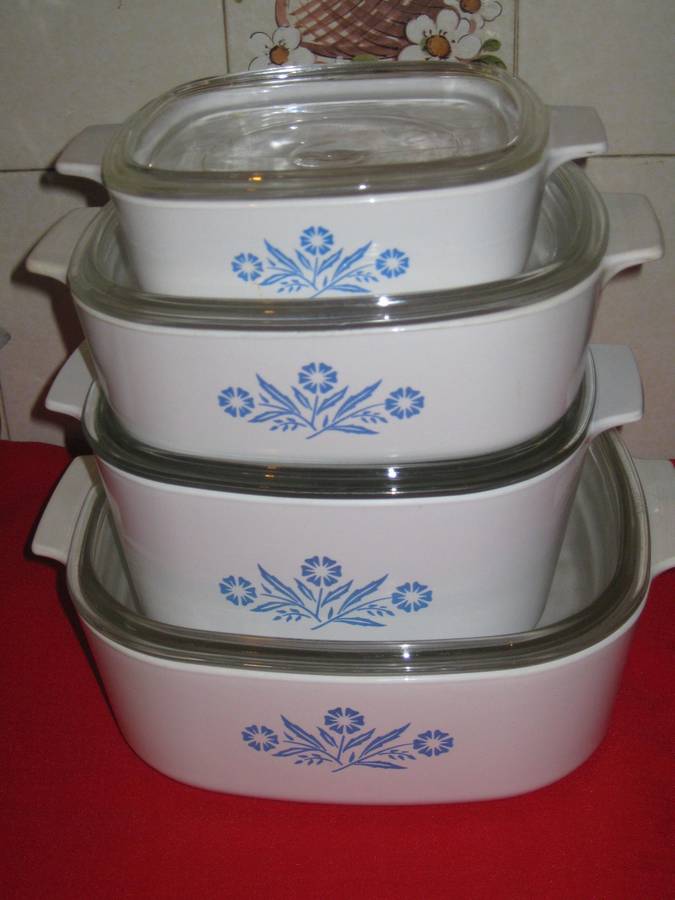 Corning Ware 8 piece blue cornflower set