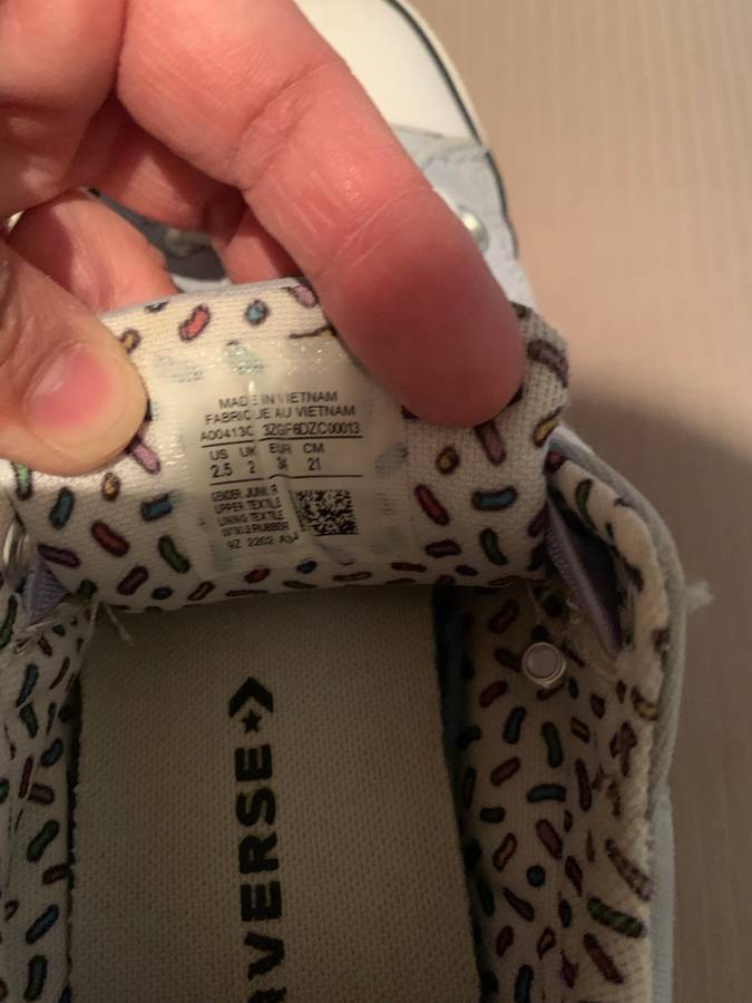 Gorgeous Converse Takkie