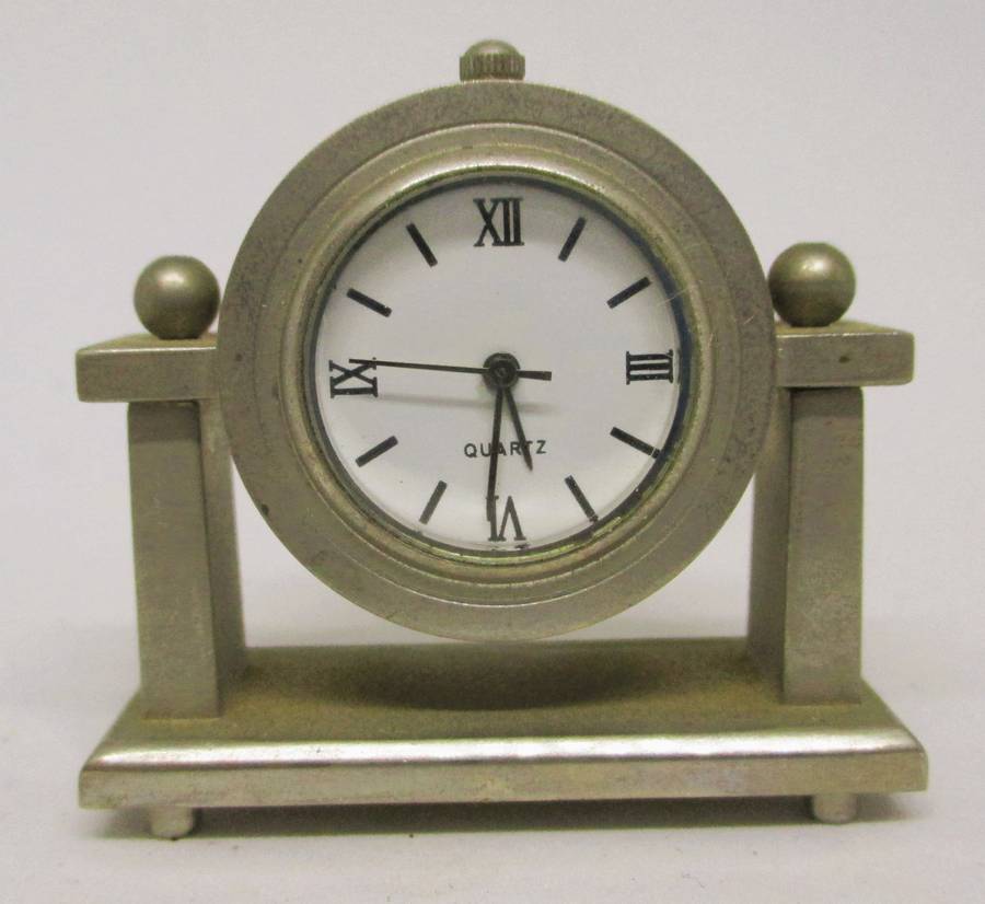 Vintage Miniature Mantle Style Desk ClockStainless Steel, Quartz. 40mm high