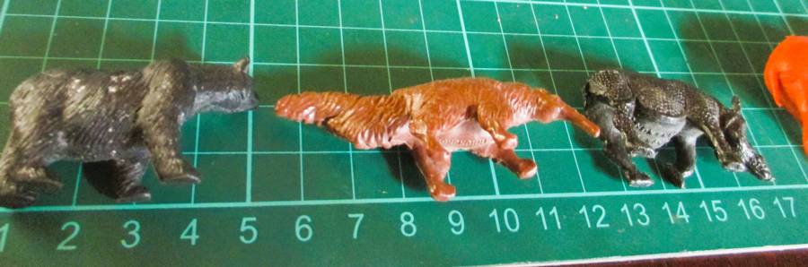 Lot of Vtg Plastic Farm Safari Zoo Animals. Scale as per photo.