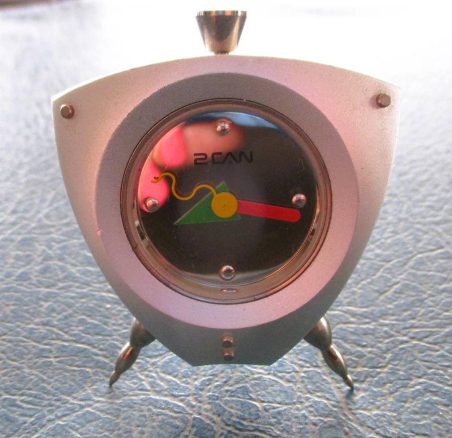 RARE! / Vintage "2CAN Clockboy mini table clock / desk clock (contemporary design) Working. 50x50mm