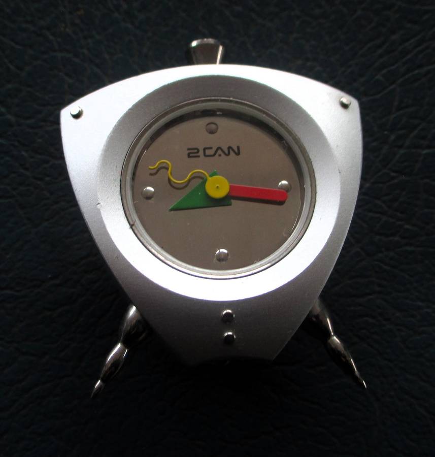 RARE! / Vintage "2CAN Clockboy mini table clock / desk clock (contemporary design) Working. 50x50mm