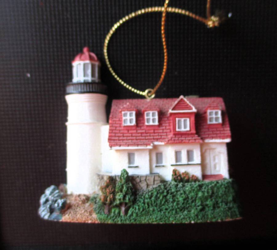 Lefton Historic American Lighthouse Figurine Point Betsie Frankfort 2000, 12865.