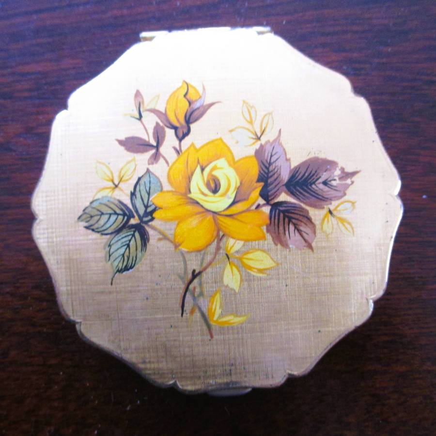 Vintage Stratton Yellow Rose Decorated Make-Up Powder Mirror Compact, Lovely item