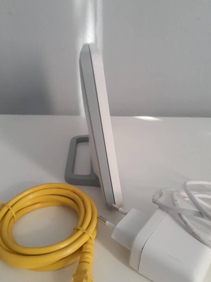 HUAWEI 4G CPE 3 LTE Wi-Fi Router - Accepts SIM Card